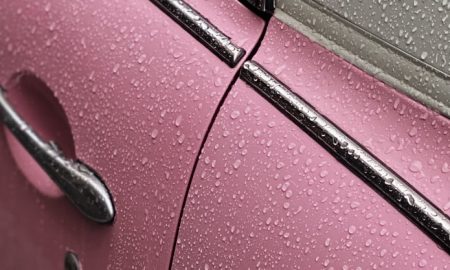 Carro cor-de-rosa